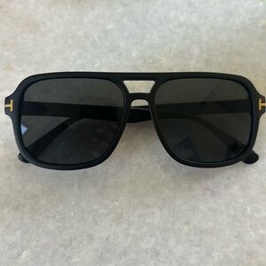 Tom ford black look a like sunglasses